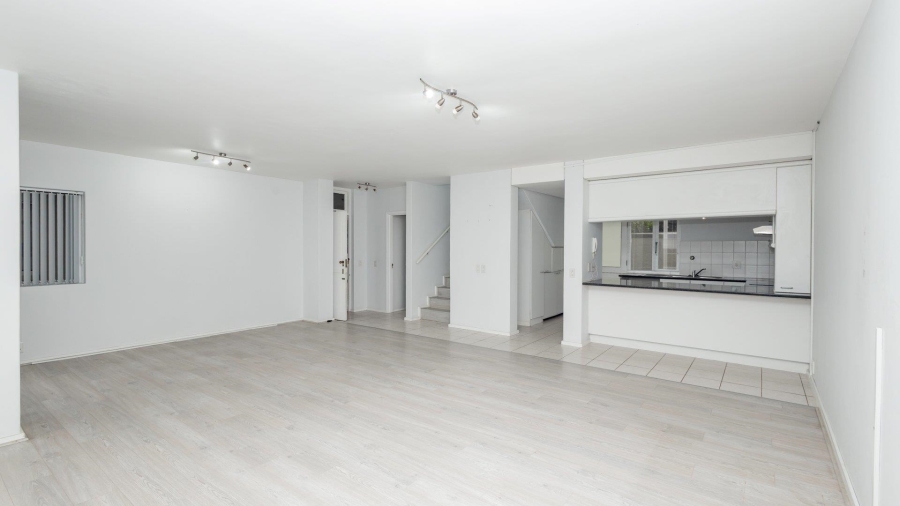 To Let 3 Bedroom Property for Rent in Table View Western Cape